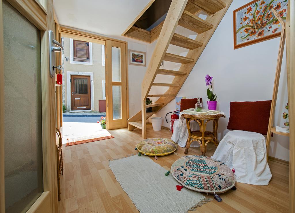 Apartment Premsai โรวีน ภายนอก รูปภาพ