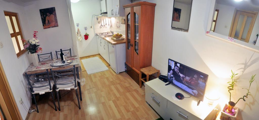 Apartment Premsai โรวีน ภายนอก รูปภาพ
