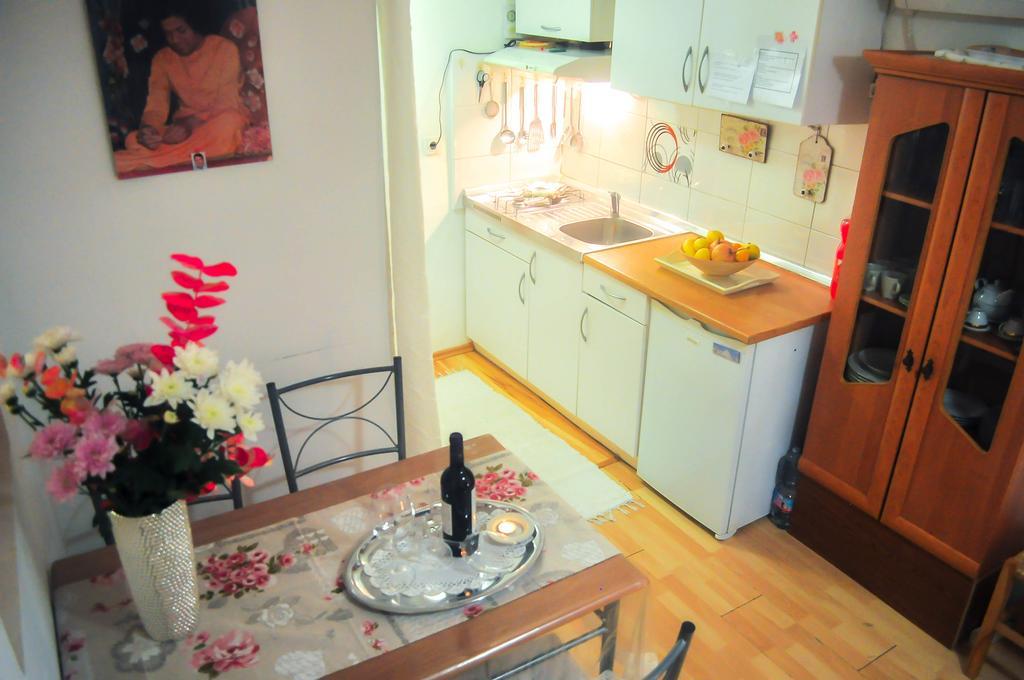 Apartment Premsai โรวีน ภายนอก รูปภาพ