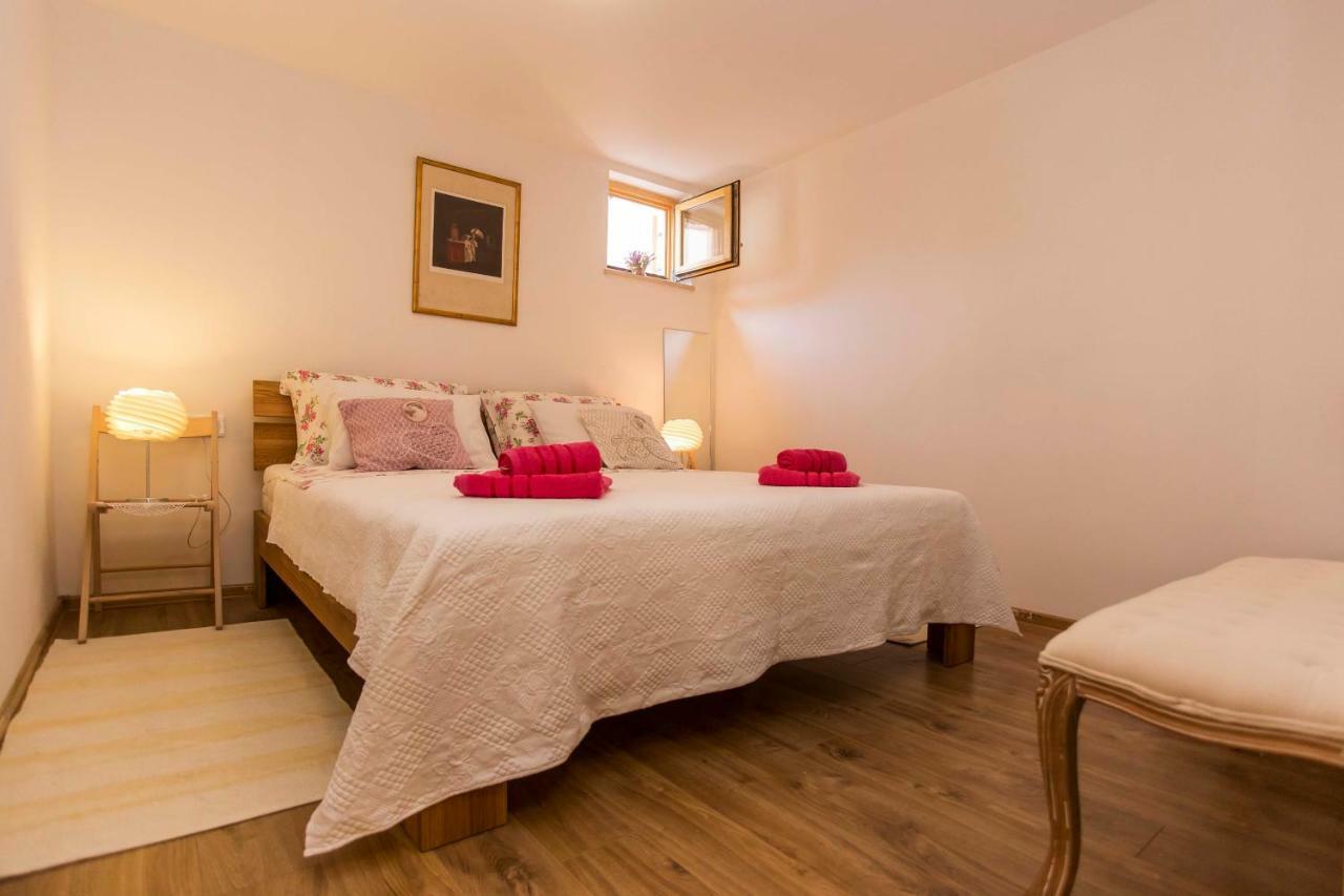 Apartment Premsai โรวีน ภายนอก รูปภาพ